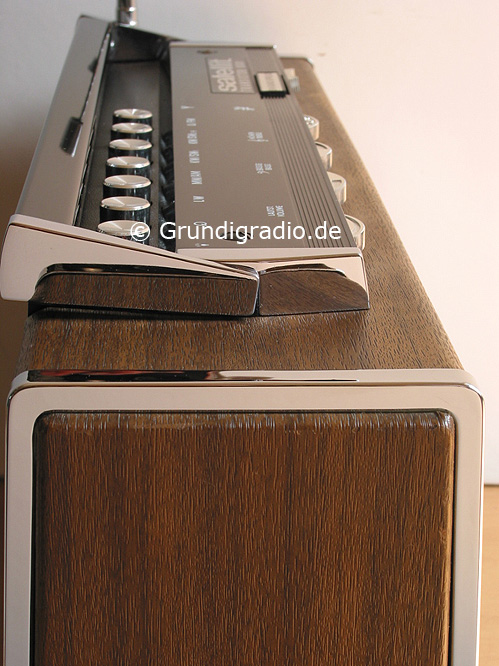 Grundig Satellit 210 