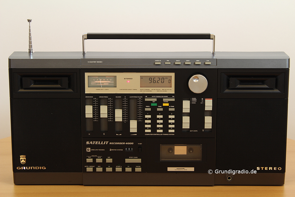 Grundig Satellit 4000 