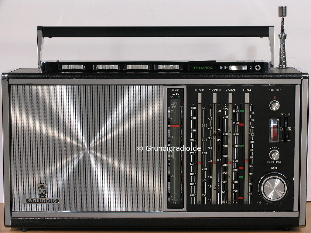 Grundig Satellit 210  Export