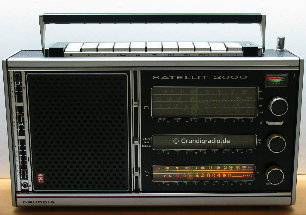 Grundig Satellit 2000