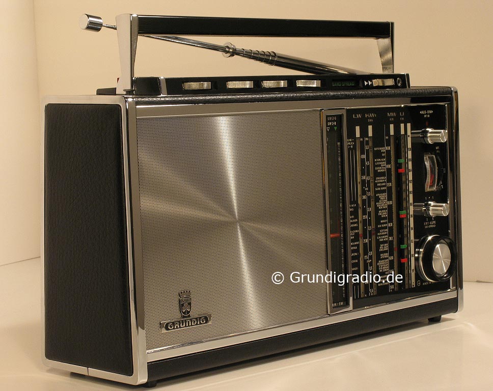 Grundig Satellit 210 
